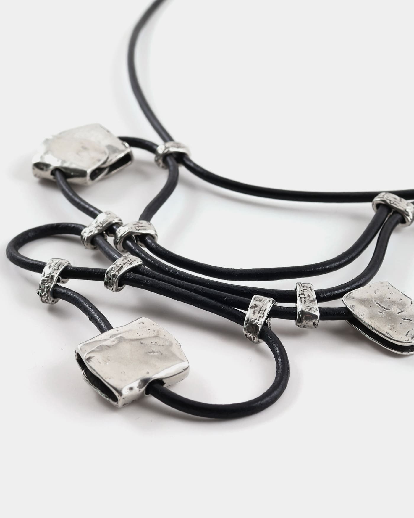 Liora silver necklace