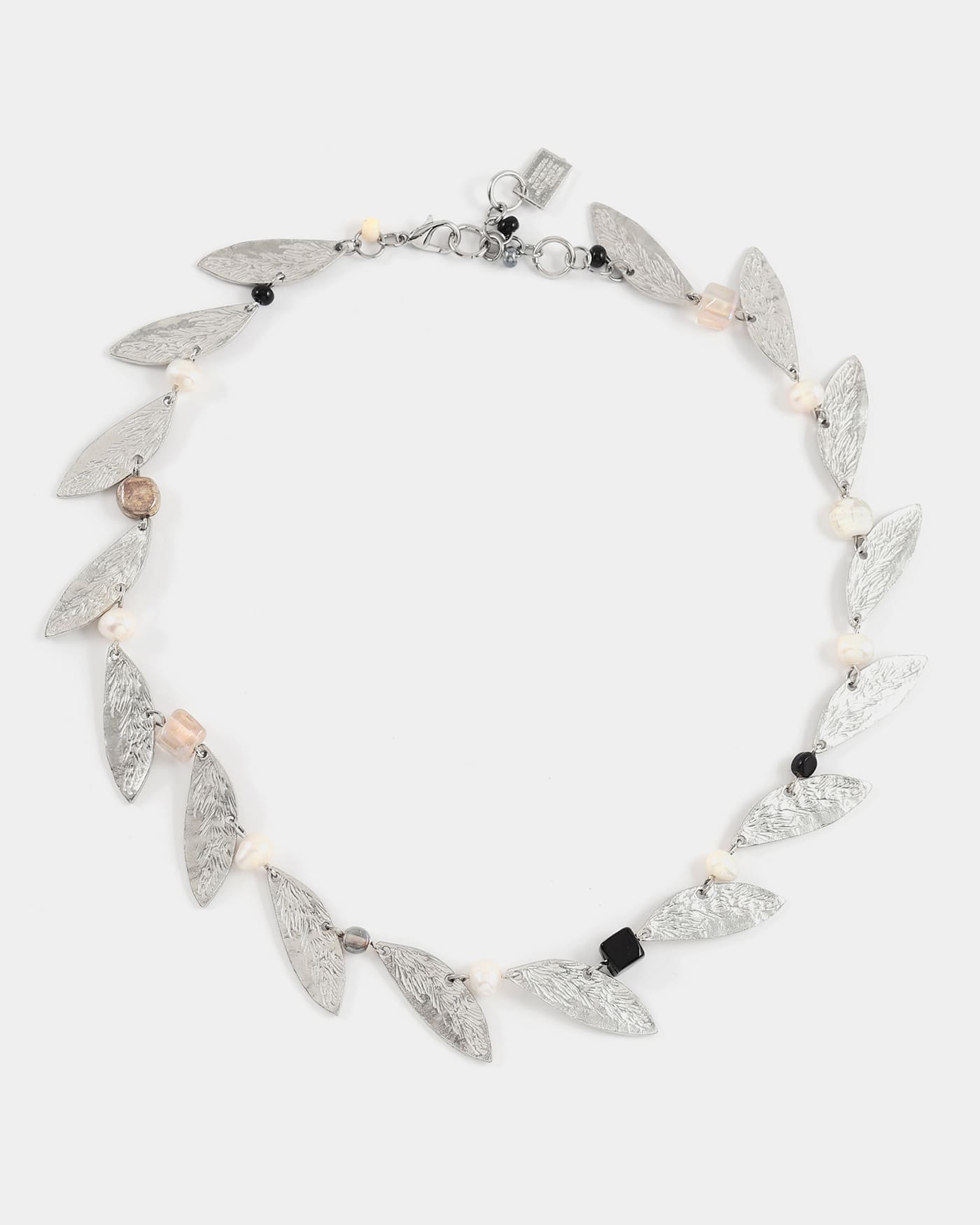 Neven silver necklace