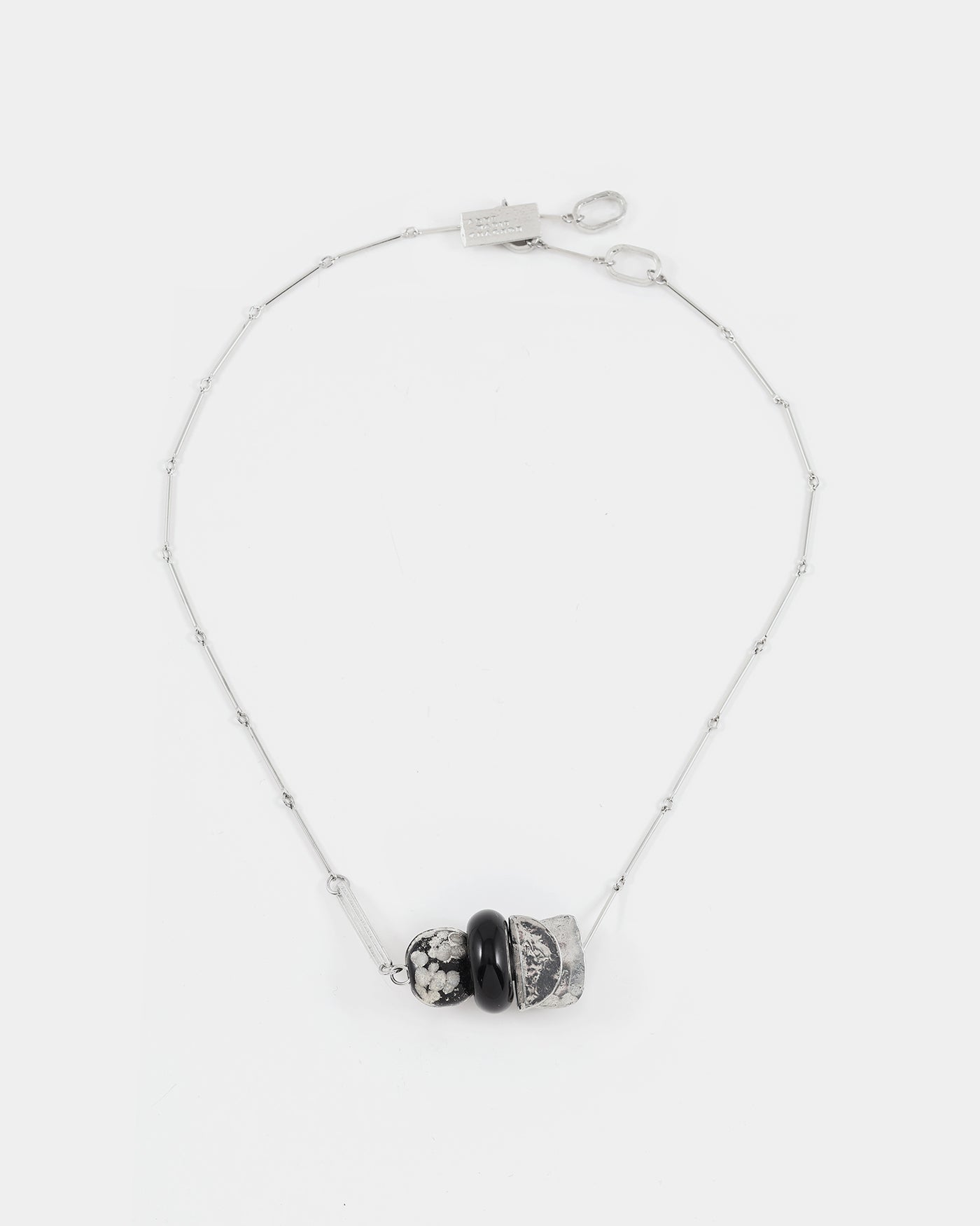 Grus silver necklace