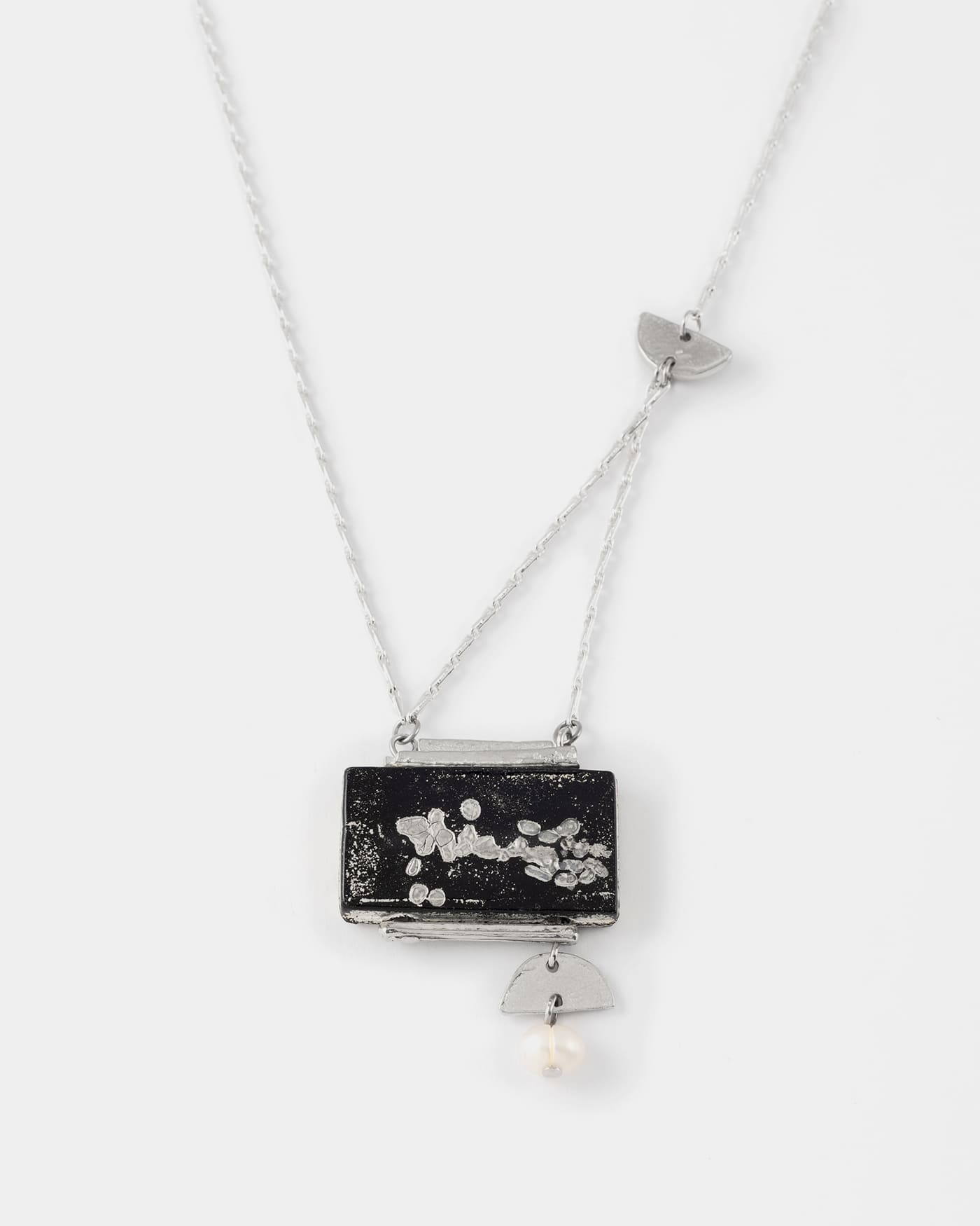 Ilyne Silver Necklace