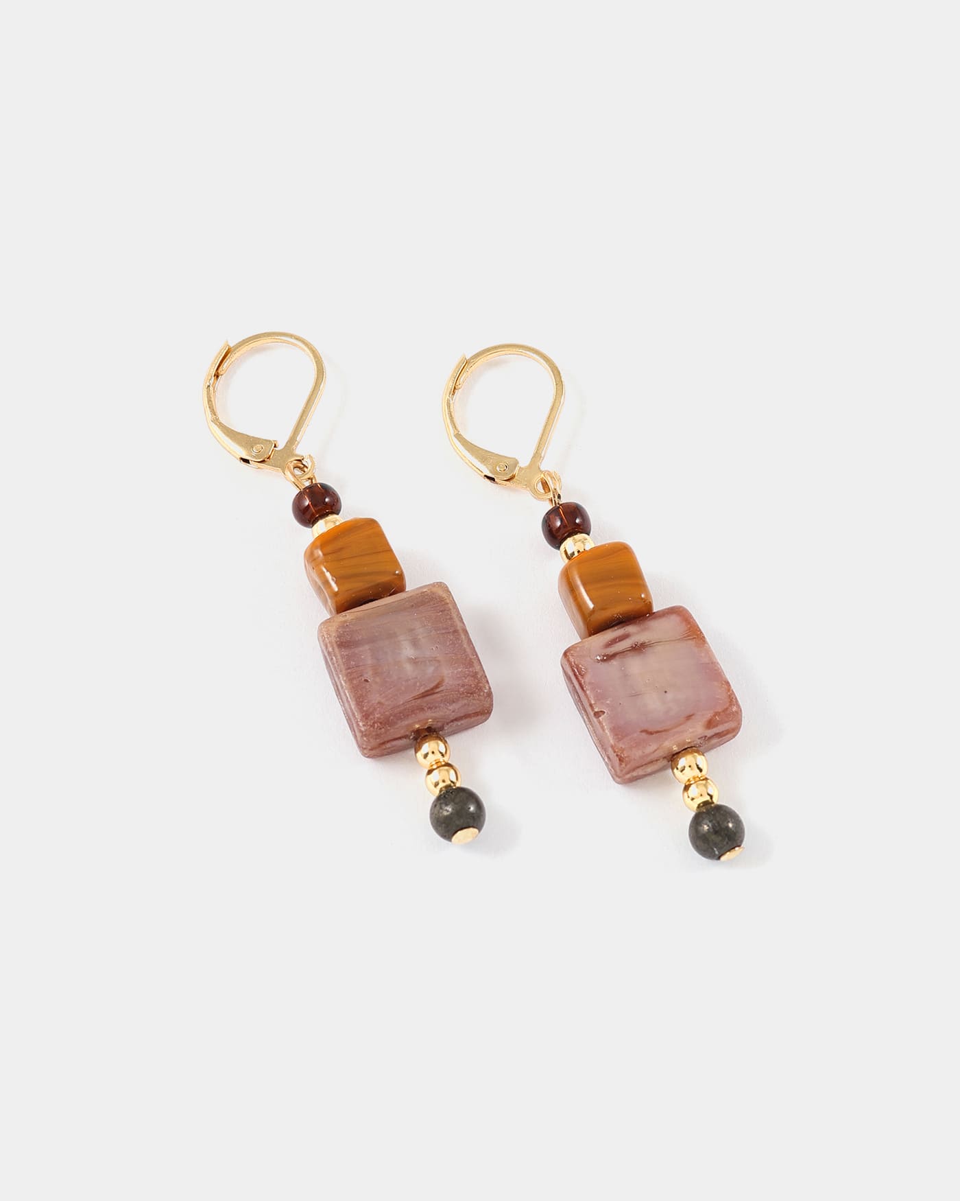 Foramen gold earrings