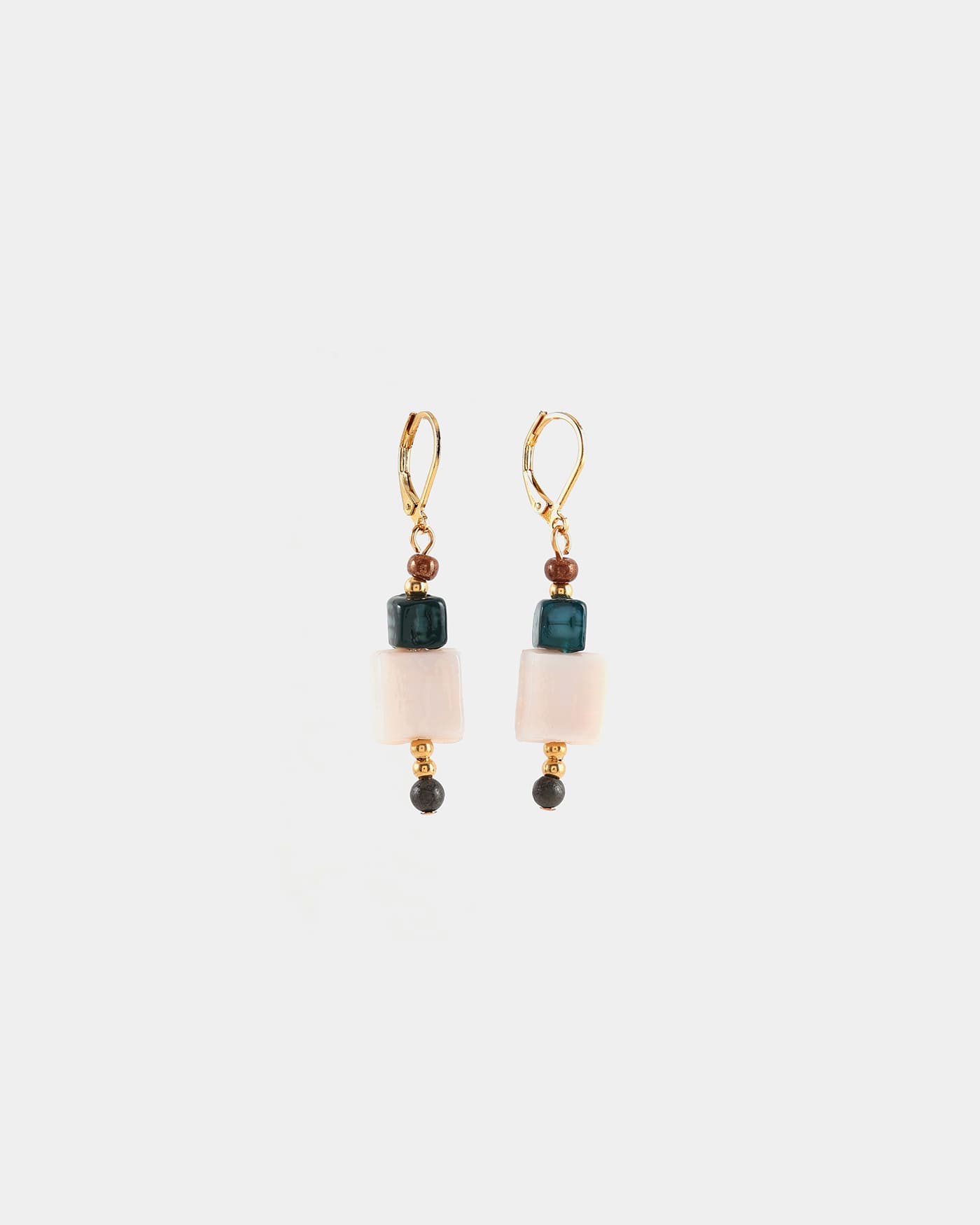 Foramen gold earrings