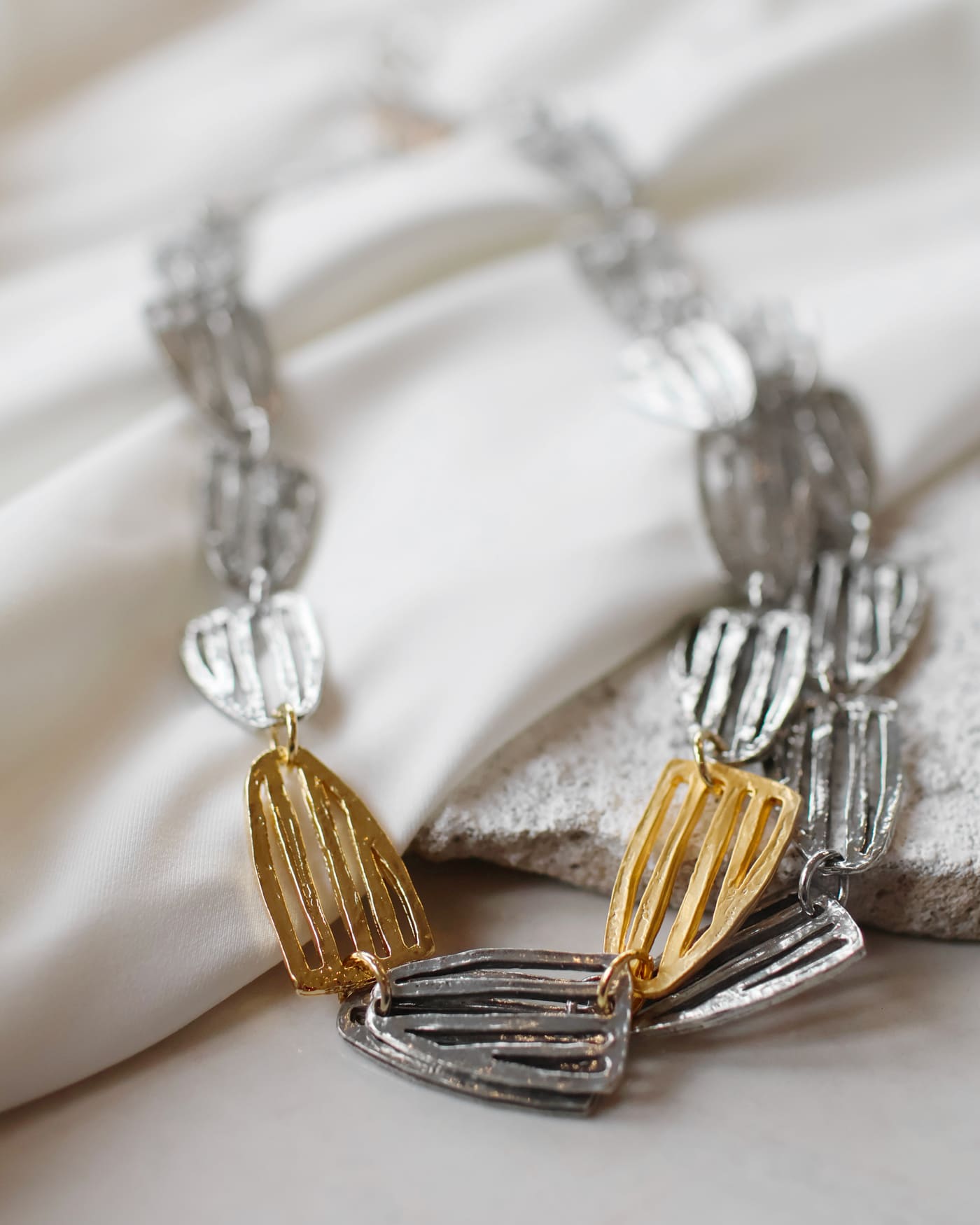 Galvia 01 two-tone necklace