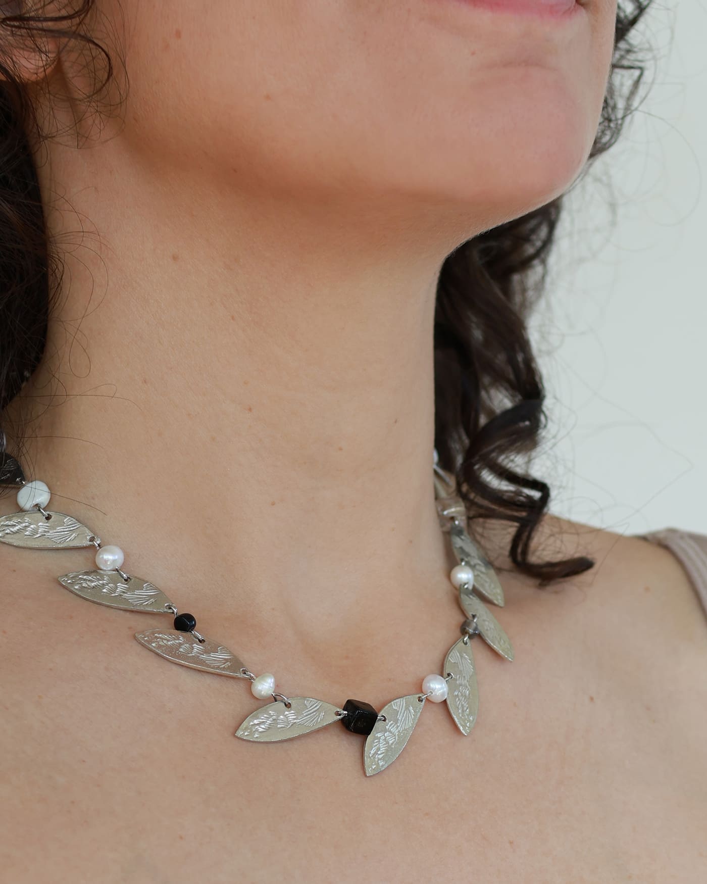 Neven silver necklace