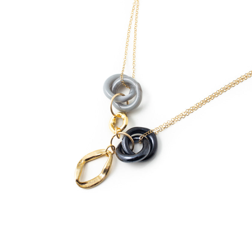 Kaeno gold necklace
